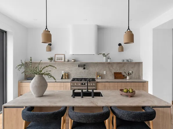 12 Pilling Street image 2 of 15