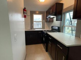 246 S 8th St #3B, Newark, NJ 07103