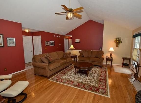 4th image of 59719 Bluebird Ct