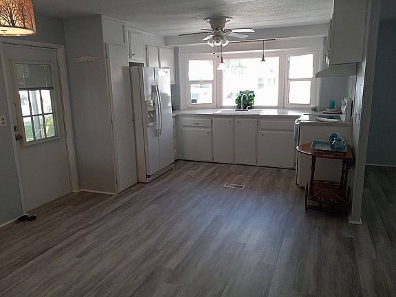 4th image of 5649 Finley Dr