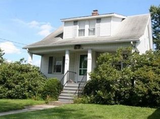 28 Rockland Rd, Auburn, MA 01501