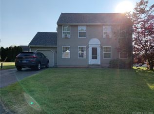 46 Bentley Dr, Manchester, CT 06042