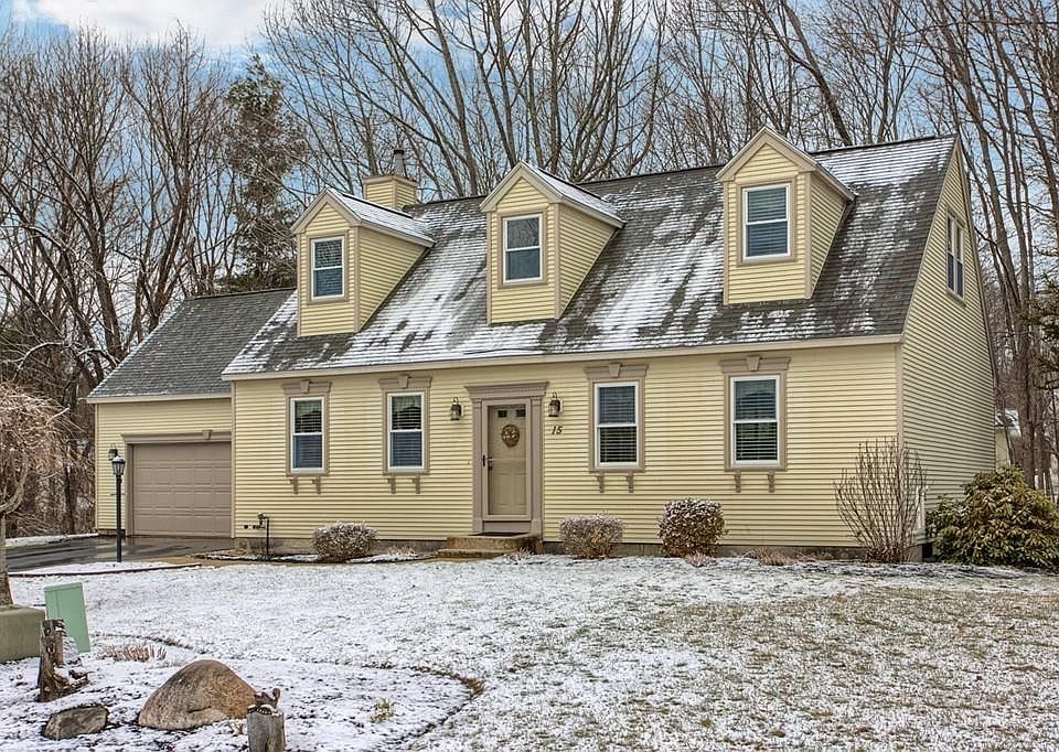 1st image of 15 Lilacwood Cir