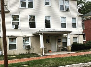 518 E 8th St APT 3, Alton, IL 62002