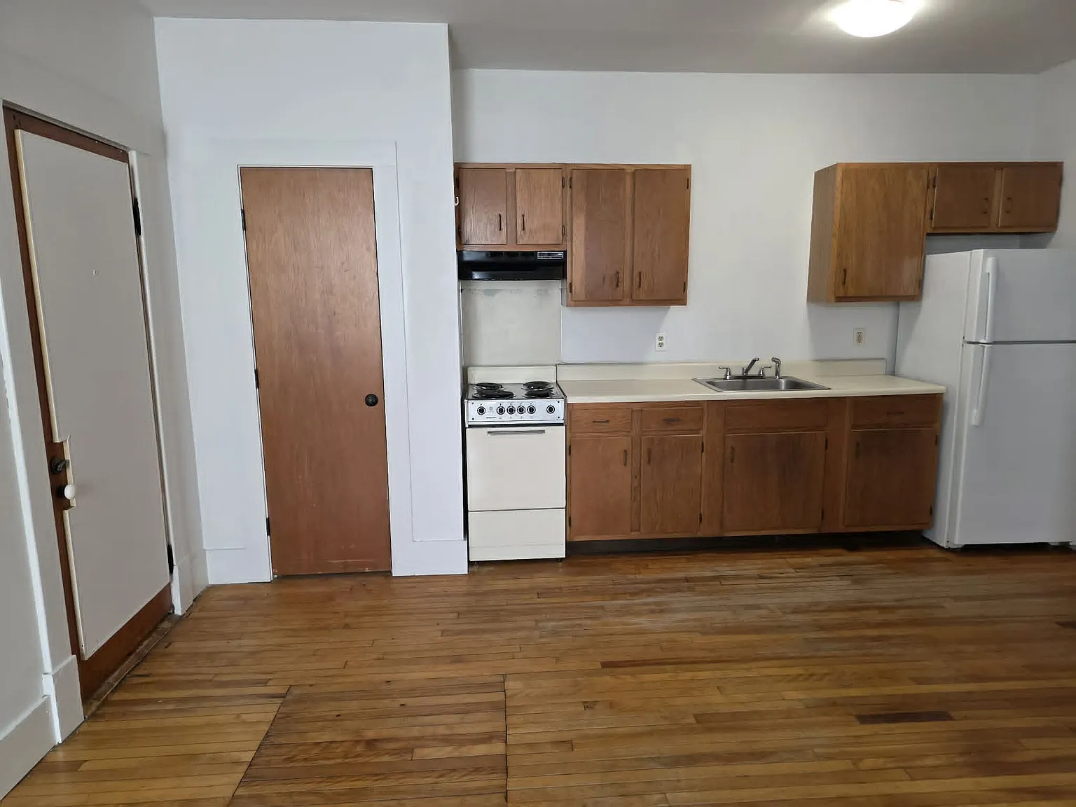 1 bed, 600 sqft, $1,150 — Photo 3