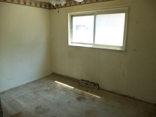 4th image of 9524 S Yates Blvd