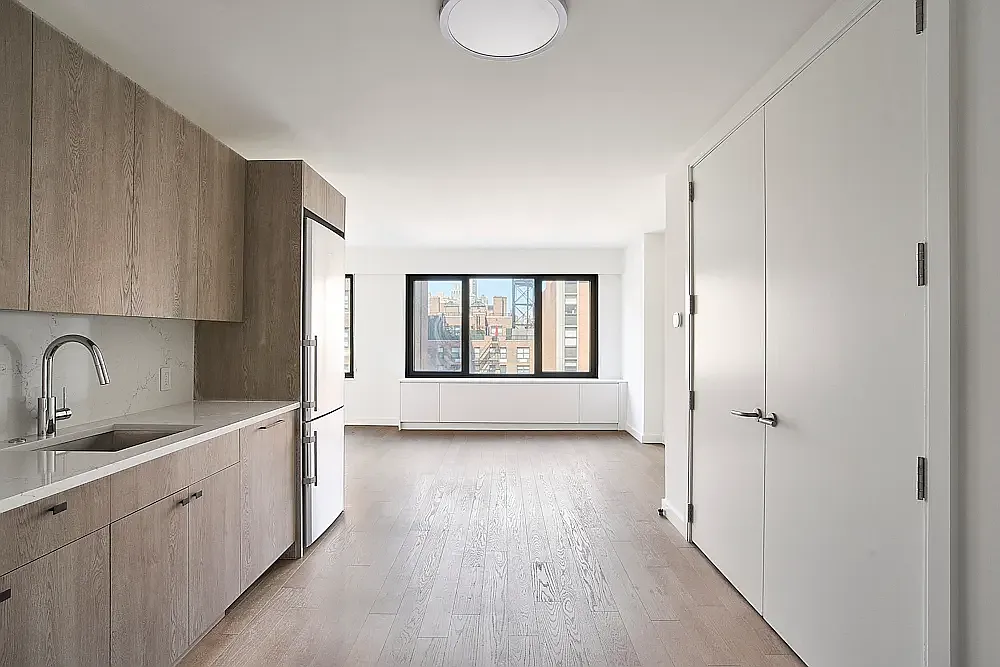 220 East 72nd Street — Photo 1