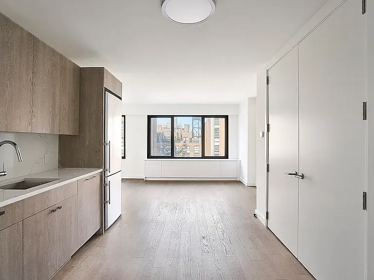 220 E 72nd St #10E10 — Photo 1