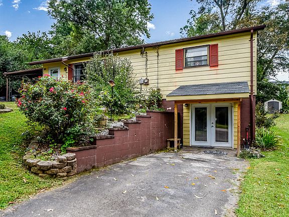 3rd image of 3544 Garner Cir