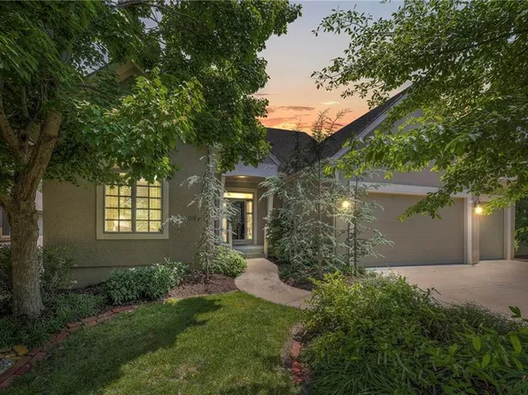 16017 Kessler St, Overland Park, KS 66085