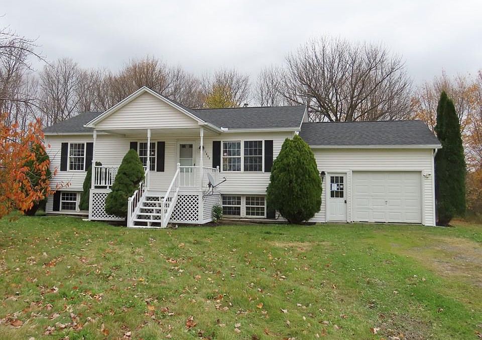 1st image of 1665 Twin Oaks Dr