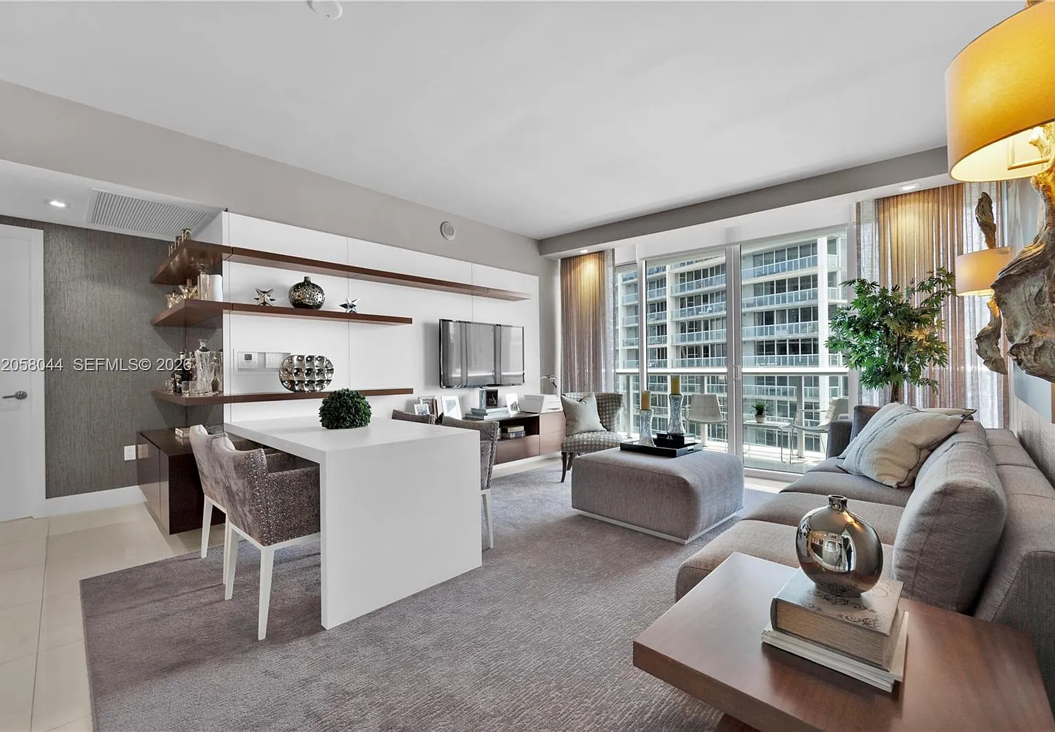 Iconbrickell Condo No 1 — Photo 4