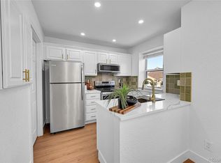 10537 W Maplewood Dr APT B, Littleton, CO 80127