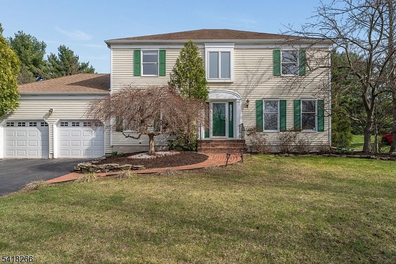 1st image of 19 Reading Rd