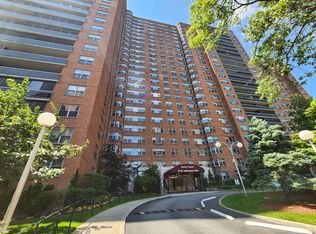 7025 Yellowstone Blvd APT 10Q, Flushing, NY 11375
