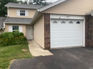 3871 S Laurel Ct, Bloomington, IN 47401