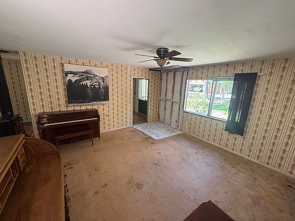 3rd image of 38329 Mineral Ave