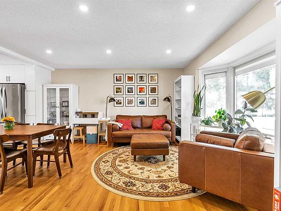 4th image of 474 S 78th Ave NE