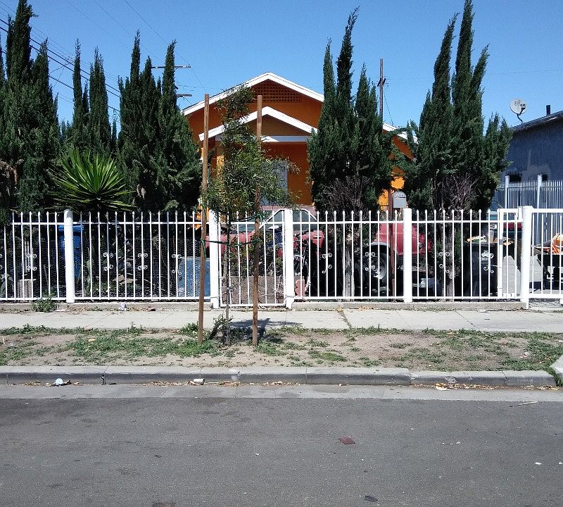 1st image of 233 W 109th Pl