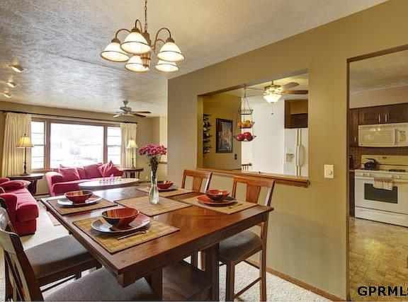5th image of 8528 Lakeview Dr
