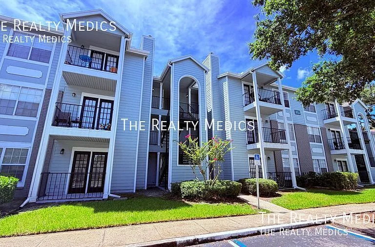 2550 N Alafaya Trl #2105 — Photo 1