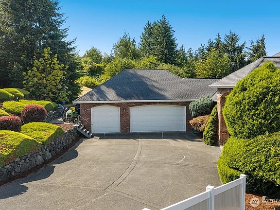 2nd image of 4804 131st Avenue Court E