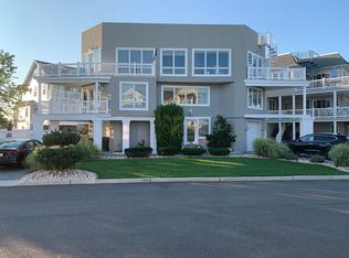 64 Bay Breeze Dr, Toms River, NJ 08753