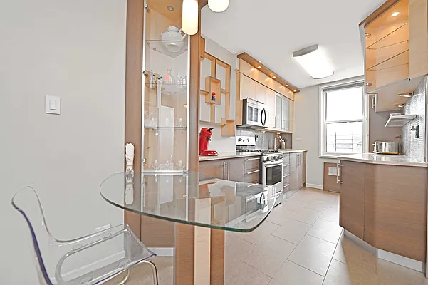 Sold by Amerihomes Realty of NY | media 8