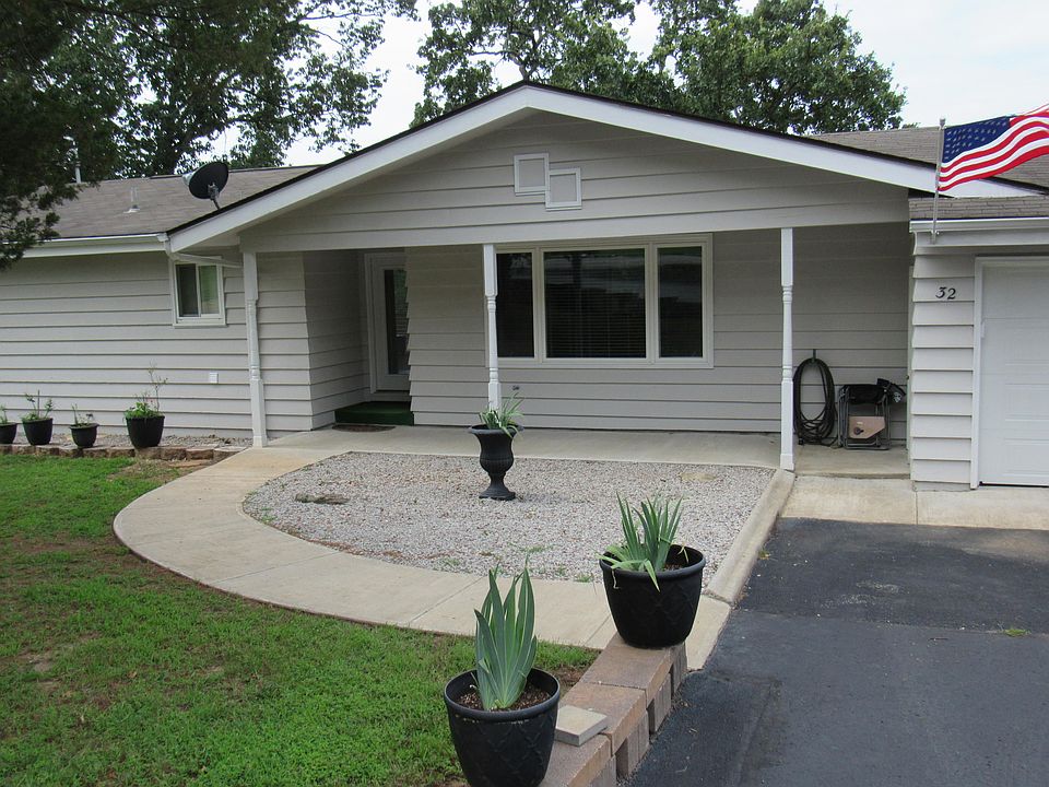 1st image of 32 Redbud Ln