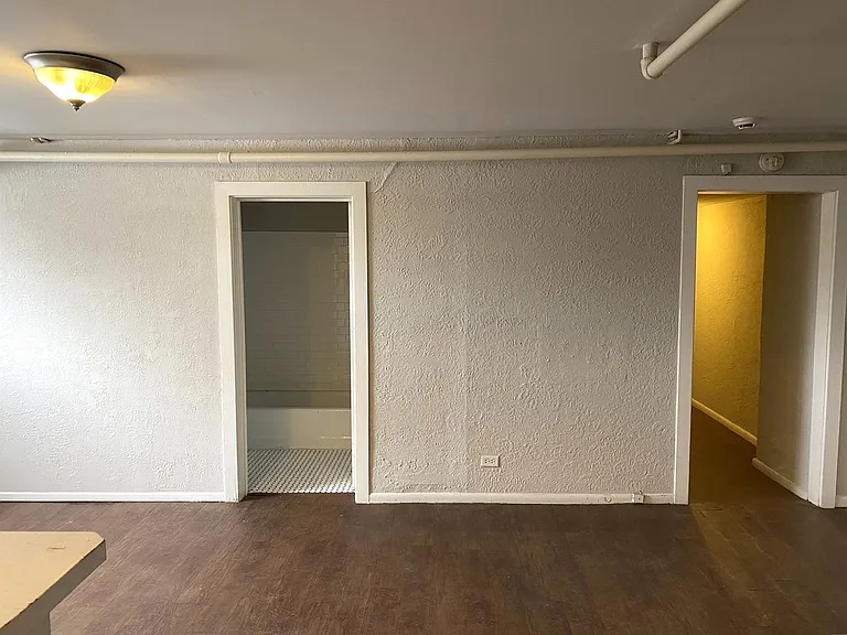 Frances Apartments — Photo 3