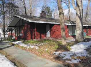 19 Woodward Rd, Poughkeepsie, NY 12603