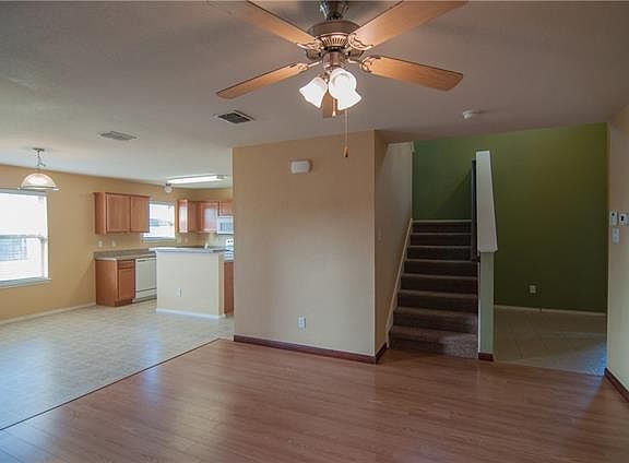 4th image of 615 Fleming St