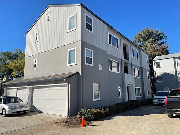 Recently painted exterior in community based 5 unit building