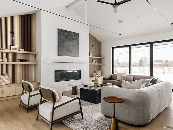 3rd image of 3120 Braun Court