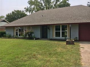 3713 Dana Dr, Bartlesville, OK 74006