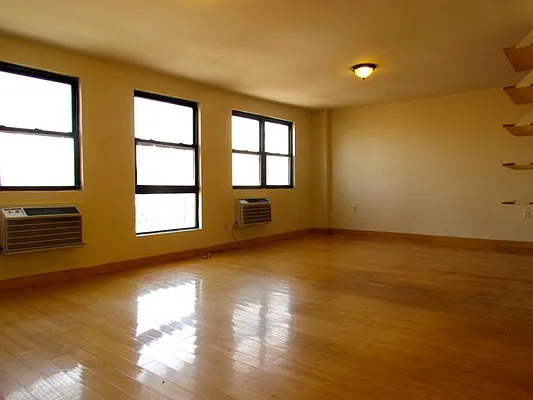 Rented by Landmark Real Estate | media 21