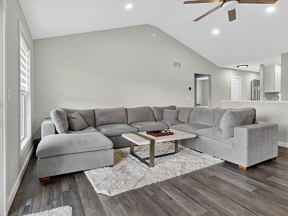 5th image of 507 Cloudmont Dr