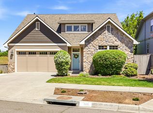 403 Briscoe Pl, Ashland, OR 97520