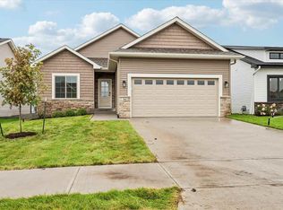 765 Chamberlin Ln, North Liberty, IA 52317