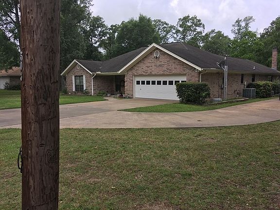 2nd image of 413 Edgewood Cir