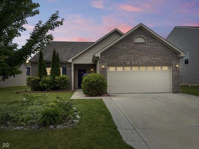881 Sommersweet Run, Greenwood, IN, 46143