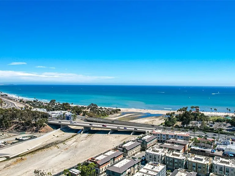 1207 Doheny Way — Photo 52