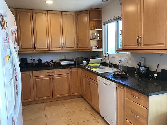 5th image of 1071 Merrimac Dr