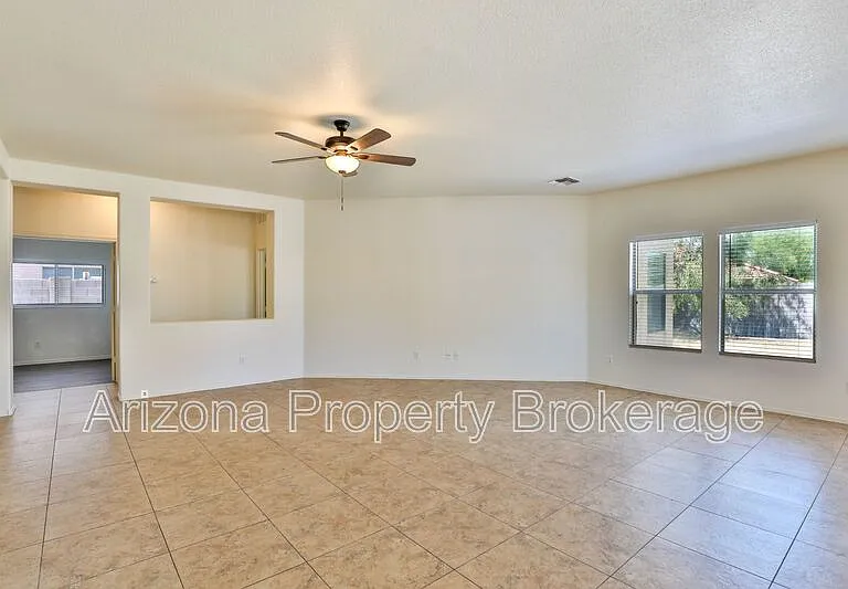 2736 W Mineral Butte Dr — Photo 7