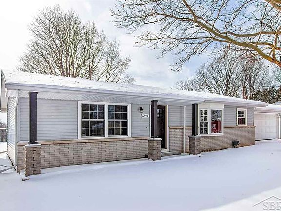 3rd image of 6395 W Berkshire Dr