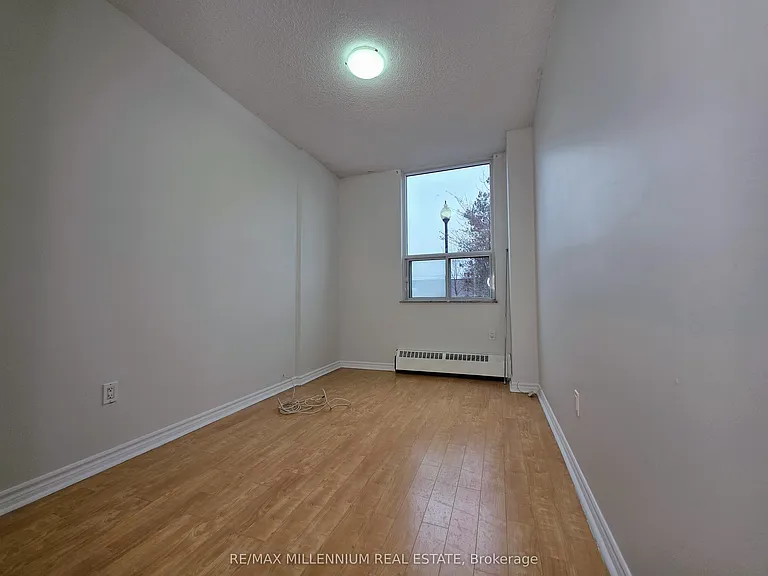 175 Hilda Ave #102 — Photo 22