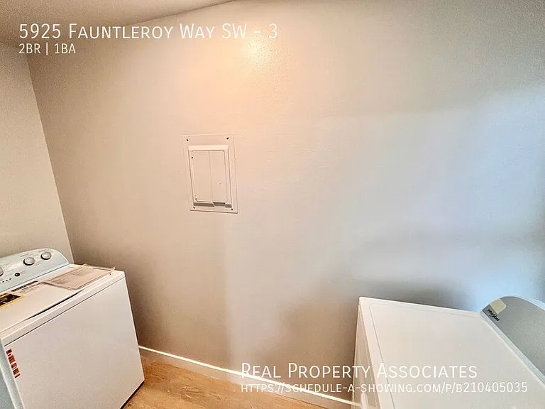 5925 Fauntleroy Way SW #3 — Photo 11