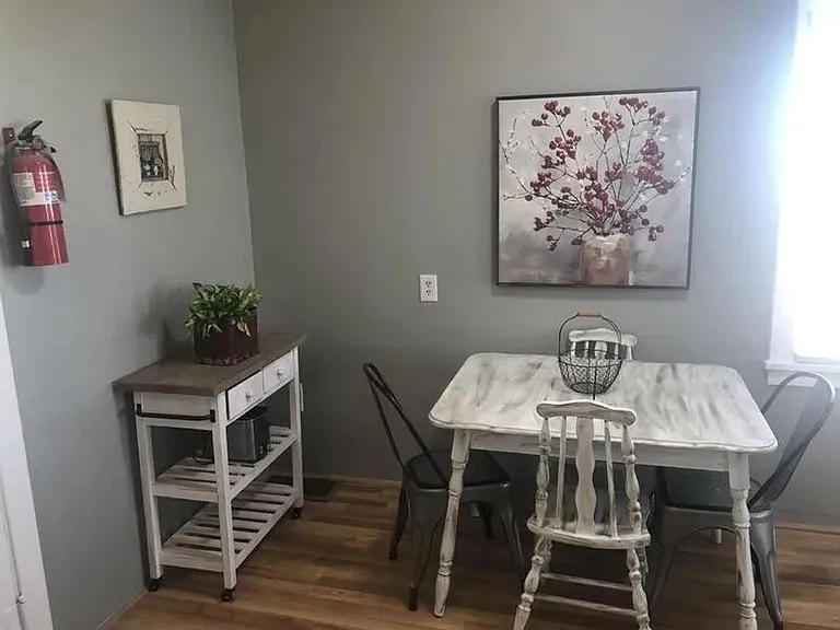 506 N Roberts St — Photo 9
