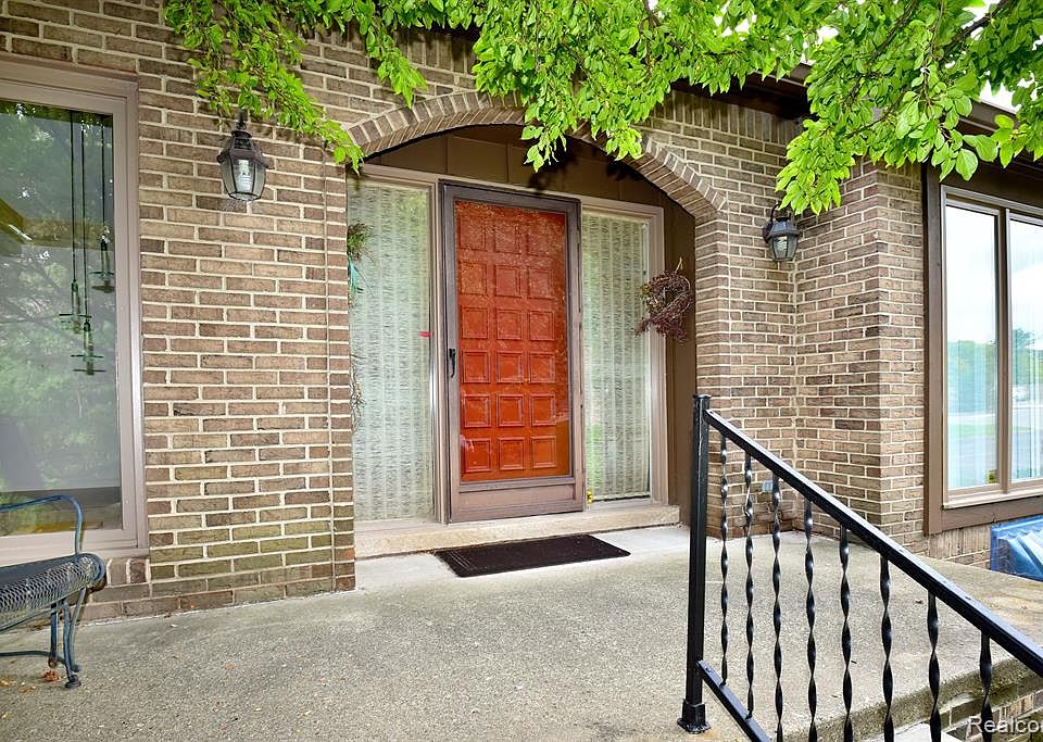 30765 River Crossing St, Franklin, MI 48025 Zillow