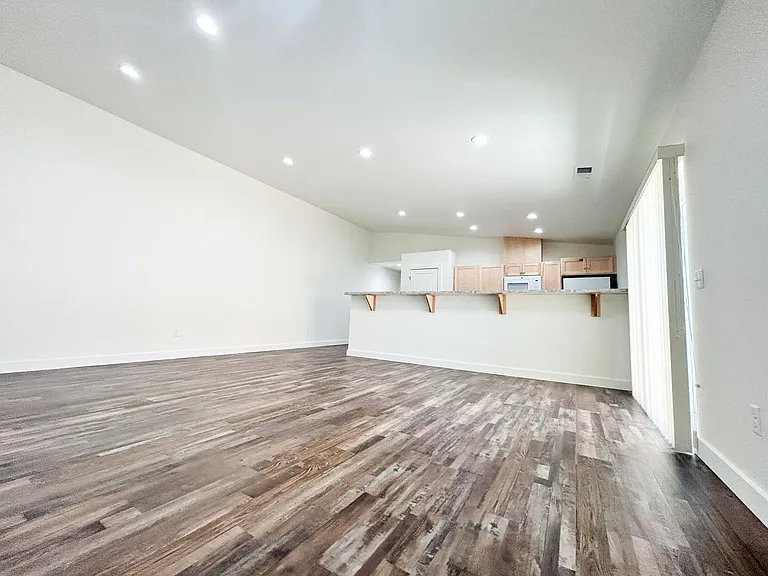 4237 Wyoming St — Photo 8
